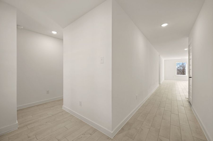 Spacious, unfurnished interior of a new home in Runaway Bay, Runaway Bay (Image 15).