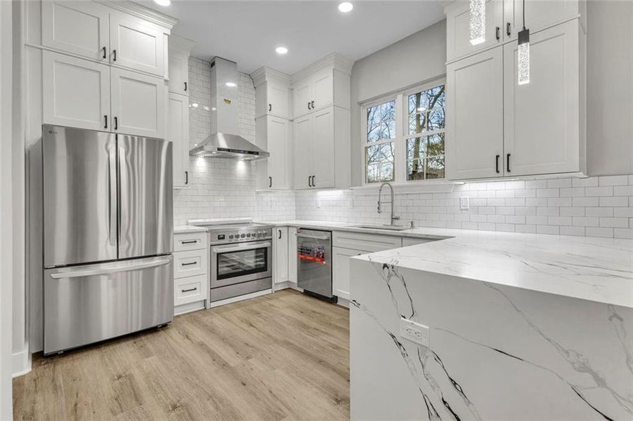 Furnished interior view inside a new home in , Fairburn (Image 17).