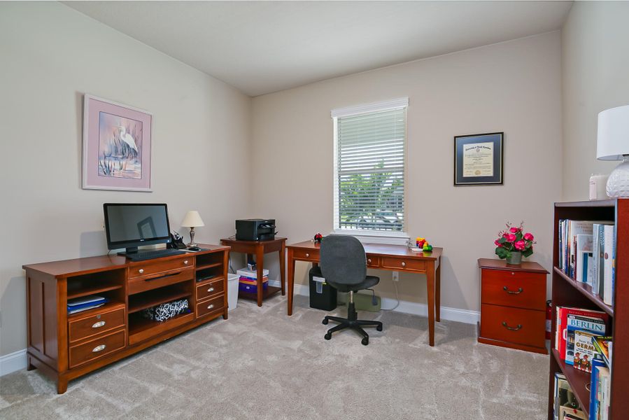 8667 Dahlia CIR
