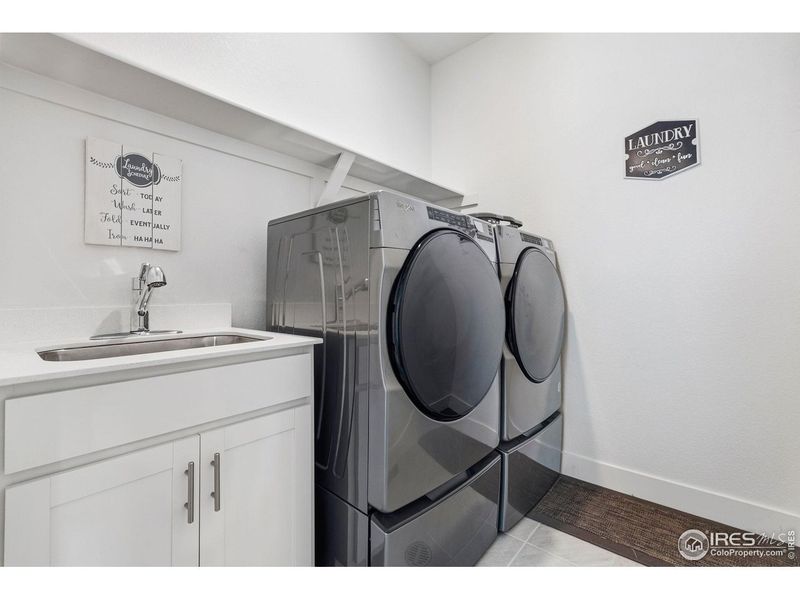 Furnished interior view inside a new home in Vantage, Berthoud (Image 13). Furnished interior view inside a new home in Vantage, Berthoud (Image 13).
