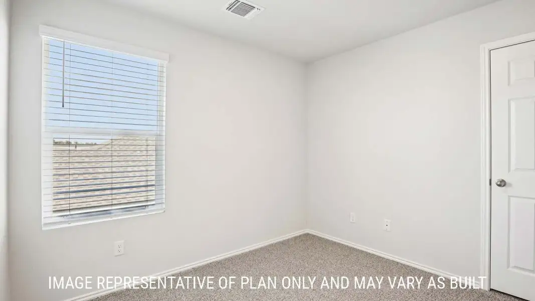 Spacious, unfurnished interior of a new home in Reynolds Crossing, Killeen (Image 26).