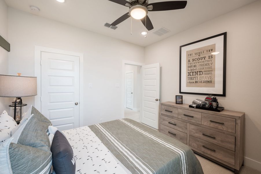 Representative furnished interior of a home built from the Goldeneye by Tri Pointe Homes in Jubilee 50′, Hockley (Image 14).