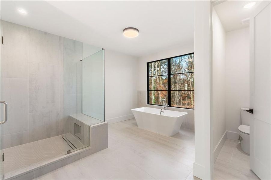 Furnished interior view inside a new home in , Alpharetta (Image 19).