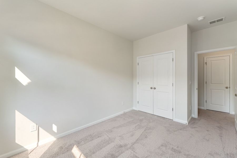 Spacious, unfurnished interior of a new home in Edwards Station, Taylors (Image 20).
