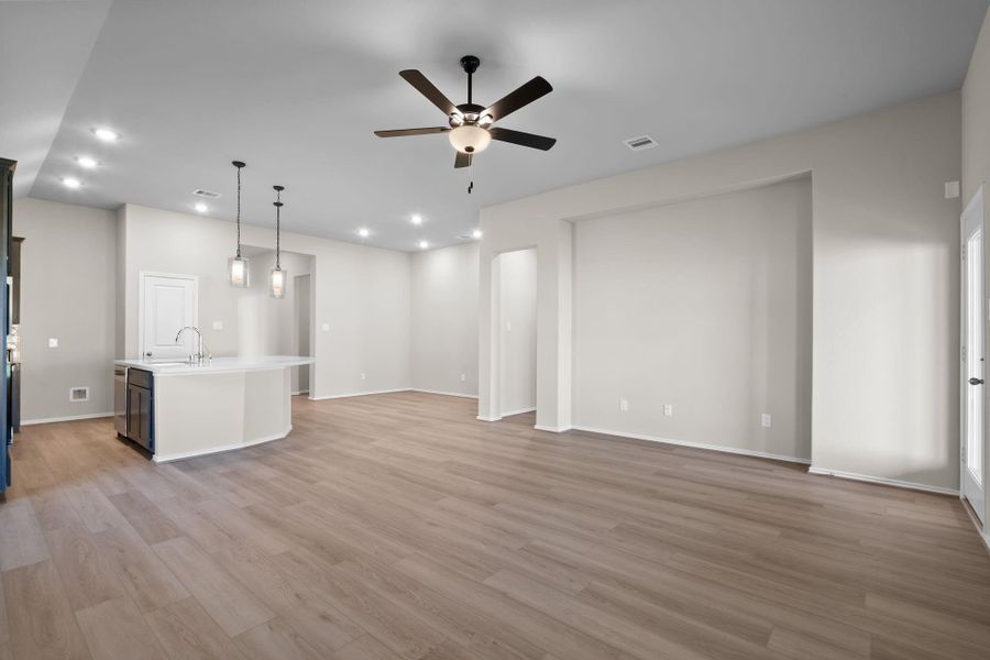 Spacious, unfurnished interior of a new home in Dunham Pointe 50', Cypress (Image 26).
