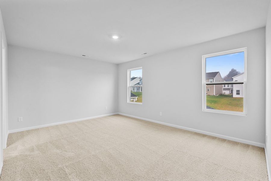 Spacious, unfurnished interior of a new home in Hanes Lake, Winston-Salem (Image 23).