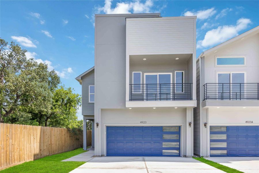 Front exterior of a new home in , Houston, TX, highlighting curb appeal (Image 22). Front exterior of a new home in , Houston, TX, highlighting curb appeal (Image 22).