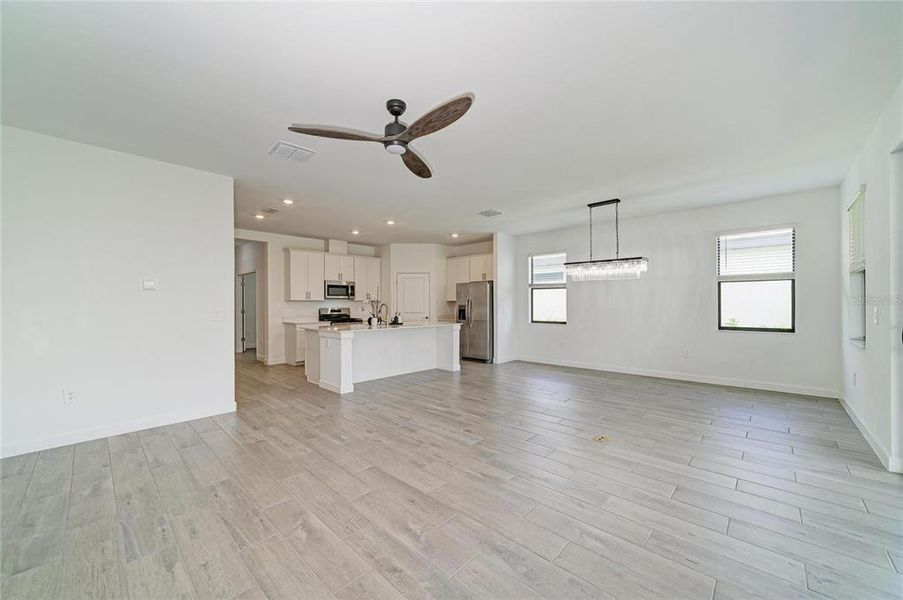 Spacious, unfurnished interior of a new home in , Bradenton (Image 44). Spacious, unfurnished interior of a new home in , Bradenton (Image 44).