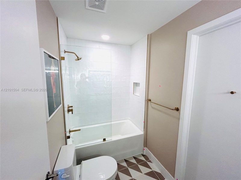 Furnished interior view inside a new home in Gale Hotel & Residences Miami (former Natiivo), Miami (Image 5).