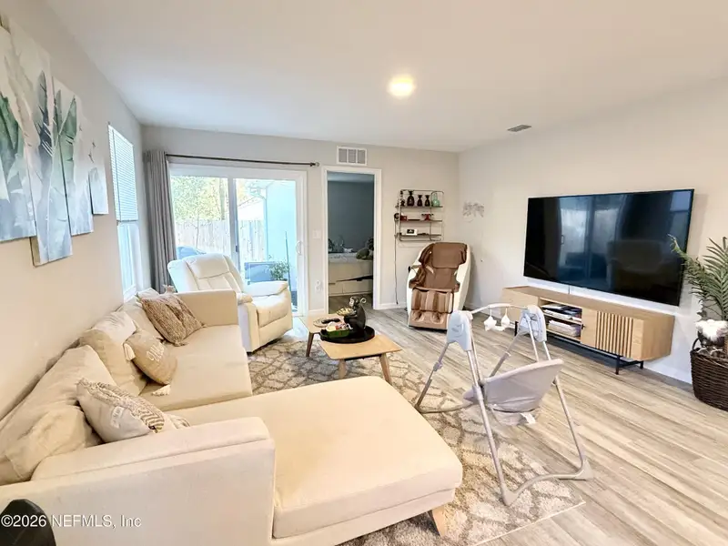 Furnished interior view inside a new home in , Jacksonville (Image 6).