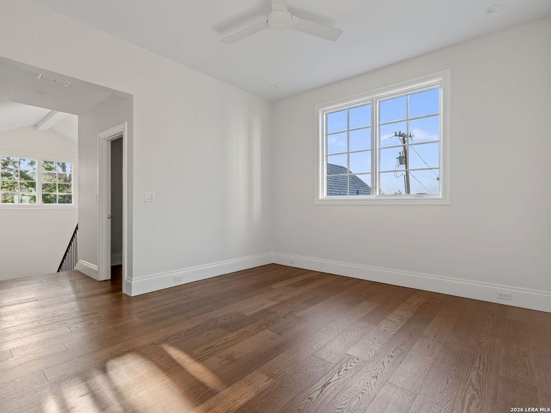 Spacious, unfurnished interior of a new home in , San Antonio (Image 16).
