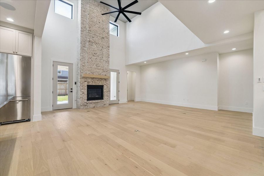 Spacious, unfurnished interior of a new home in , Houston (Image 35). Spacious, unfurnished interior of a new home in , Houston (Image 35).