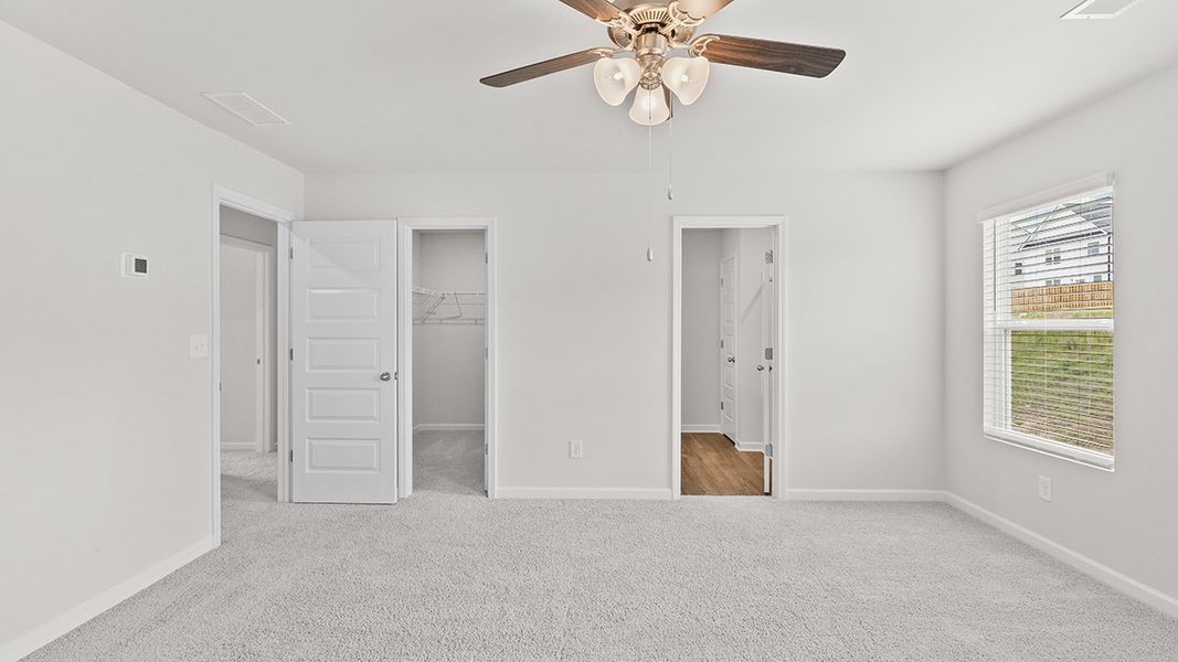 Spacious, unfurnished interior of a new home in Bellemeade Landing, Augusta (Image 17).