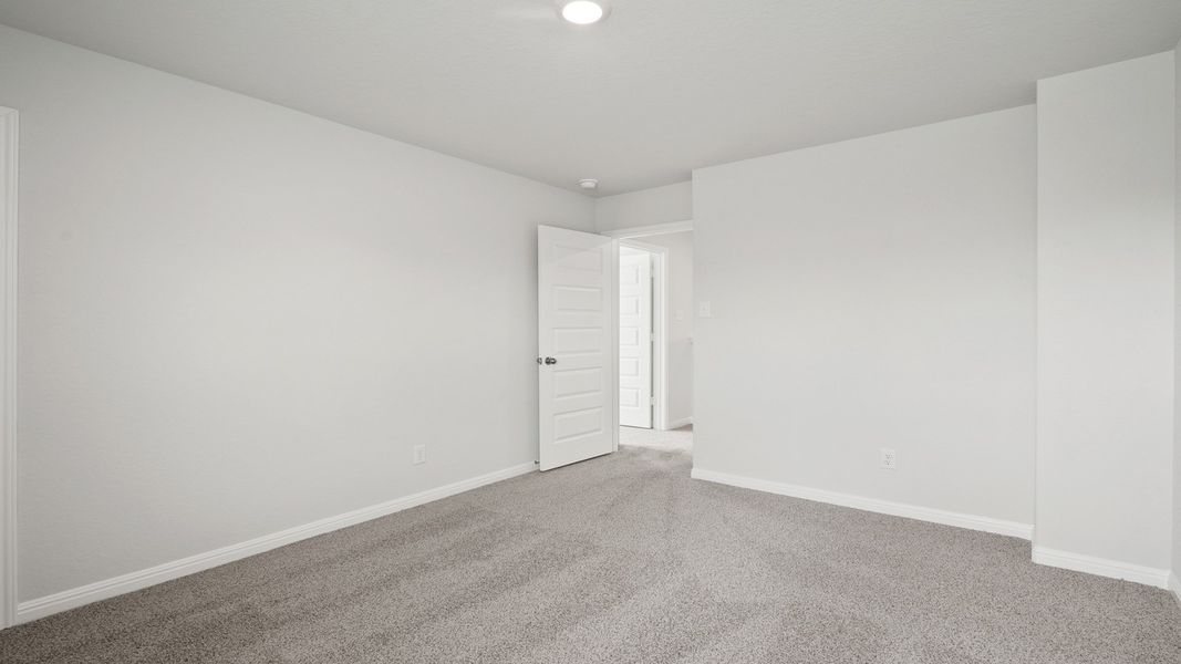 Spacious, unfurnished interior of a new home in Hunters Ranch, San Antonio (Image 22). Spacious, unfurnished interior of a new home in Hunters Ranch, San Antonio (Image 22).
