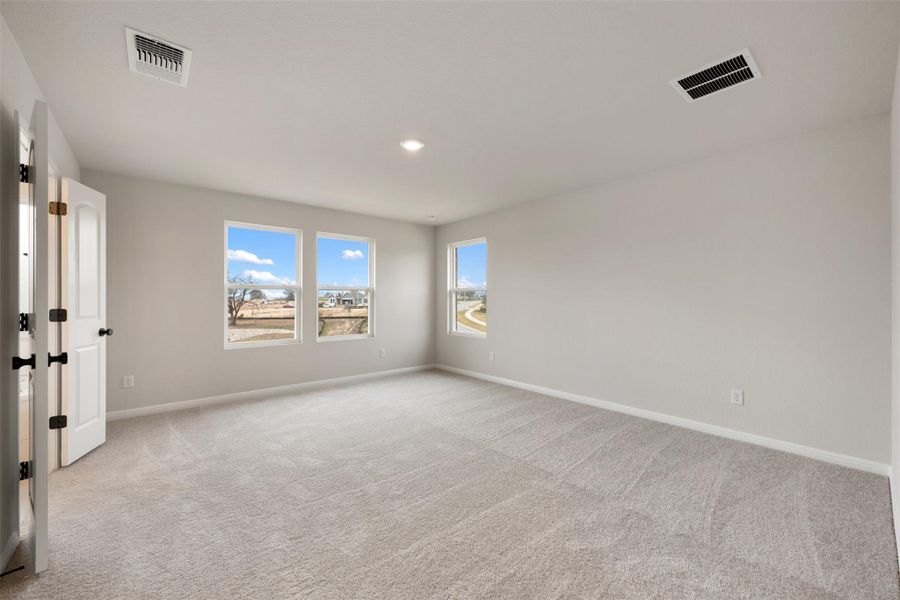 Spacious, unfurnished interior of a new home in Cannon Ranch, Dripping Springs (Image 20).