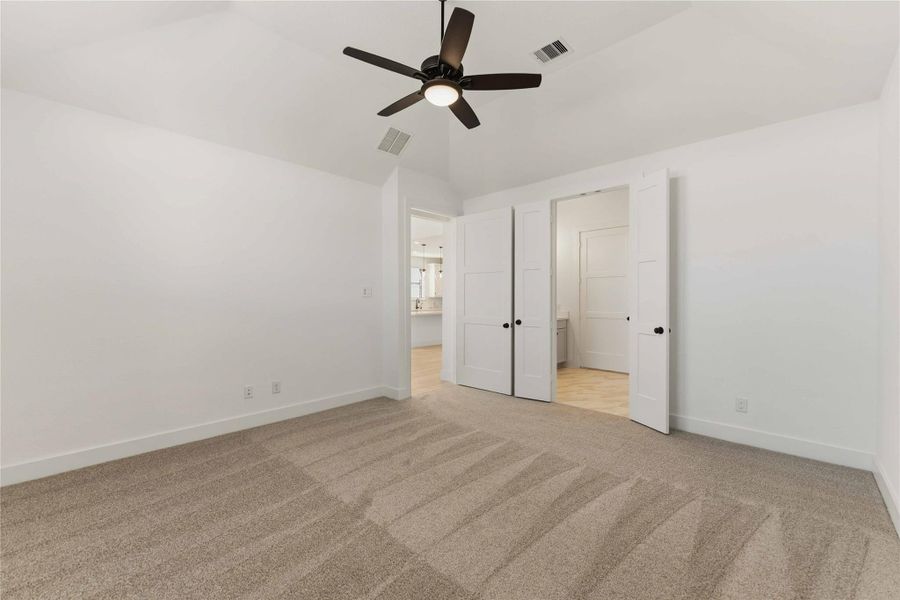 Spacious, unfurnished interior of a new home in Jordan Ranch, Katy (Image 14). Spacious, unfurnished interior of a new home in Jordan Ranch, Katy (Image 14).