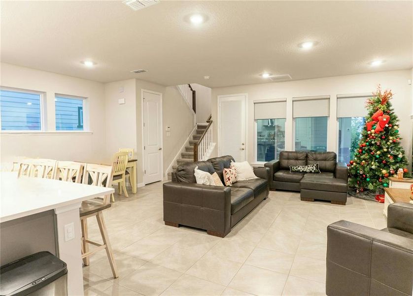 Furnished interior view inside a new home in Weslyn Park in Sunbridge 34', St. Cloud (Image 12).