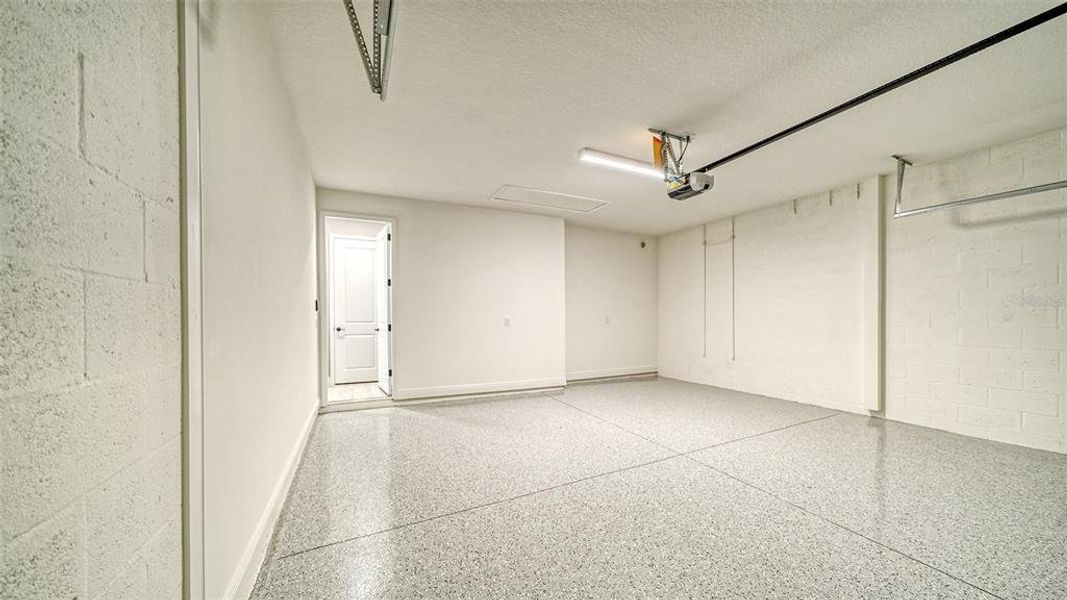 Spacious, unfurnished interior of a new home in Windward, Lakewood Ranch (Image 38). Spacious, unfurnished interior of a new home in Windward, Lakewood Ranch (Image 38).