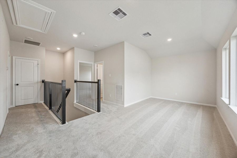 Spacious, unfurnished interior of a new home in Elyson, Katy (Image 16).