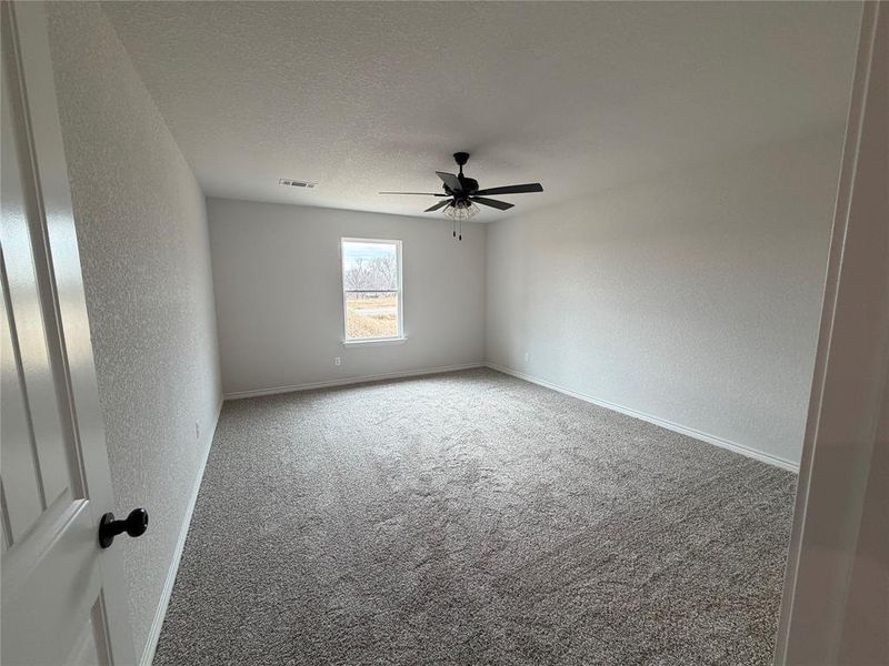 Spacious, unfurnished interior of a new home in , Springtown (Image 7).