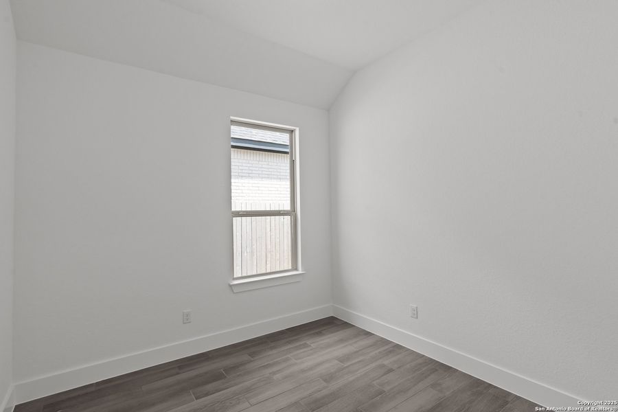 Spacious, unfurnished interior of a new home in Corley Farms, Boerne (Image 17).