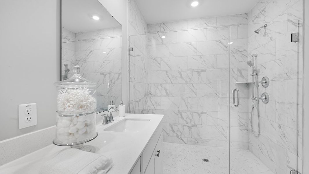 1716 Osprey Owners Bath 1of2 F1 Base2 9 19 25