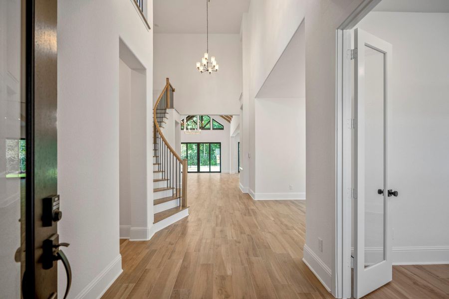 Spacious, unfurnished interior of a new home in Colton, Montgomery (Image 35).