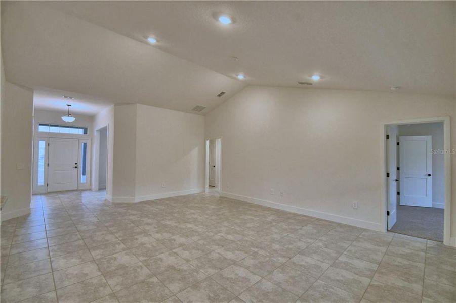 Spacious, unfurnished interior of a new home in Cadence Crossing, Auburndale (Image 26). Spacious, unfurnished interior of a new home in Cadence Crossing, Auburndale (Image 26).