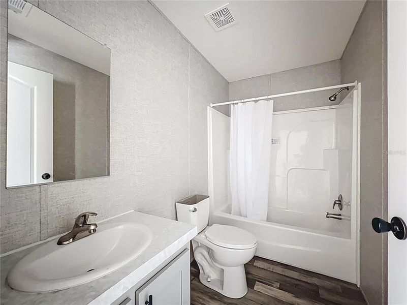 Furnished interior view inside a new home in , Inglis (Image 9).