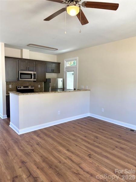 Spacious, unfurnished interior of a new home in , Concord (Image 11).