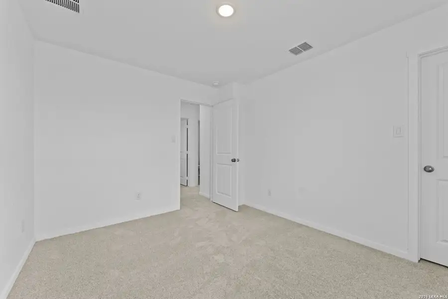 Spacious, unfurnished interior of a new home in Higdon Crossing, San Antonio (Image 16). Spacious, unfurnished interior of a new home in Higdon Crossing, San Antonio (Image 16).