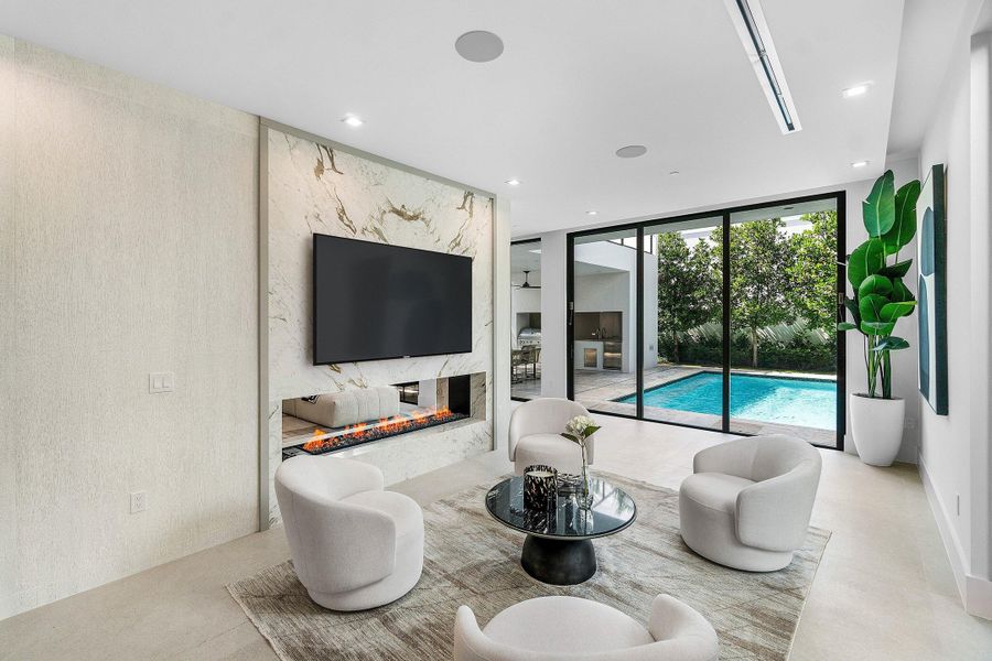 011-810PalmTrail-DelrayBeach-FL-33483-SM