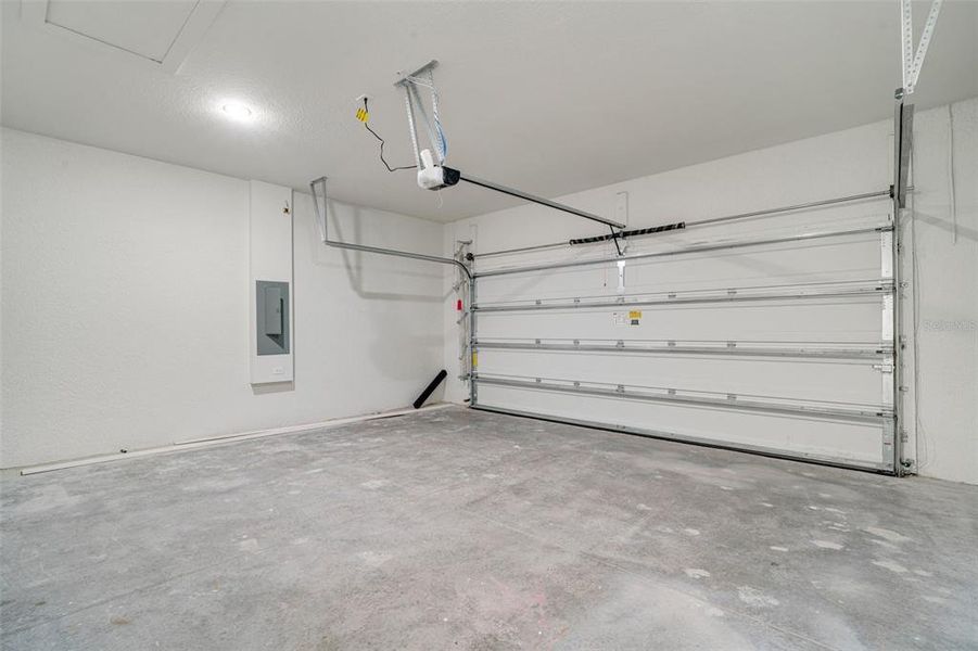 Spacious, unfurnished interior of a new home in , Rotonda West (Image 52).