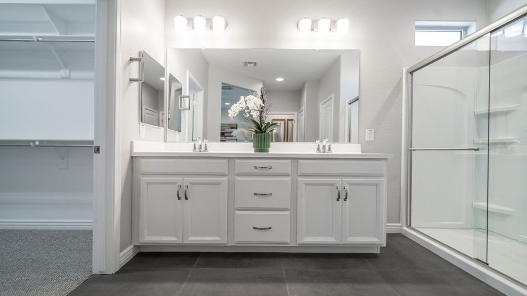 Furnished interior view inside a new home in Allen Ranches, Litchfield Park (Image 15).
