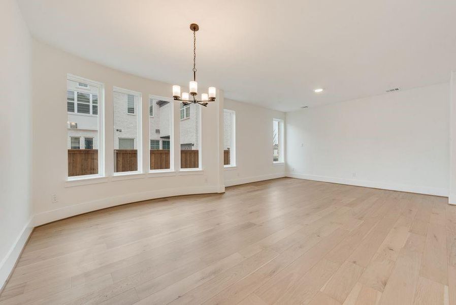 Spacious, unfurnished interior of a new home in Silverleaf Estates in Frisco, Frisco (Image 29).