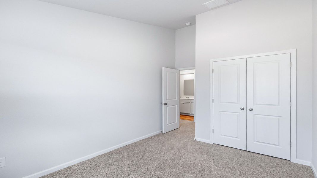 Spacious, unfurnished interior of a new home in Marion Village, Santee (Image 13).