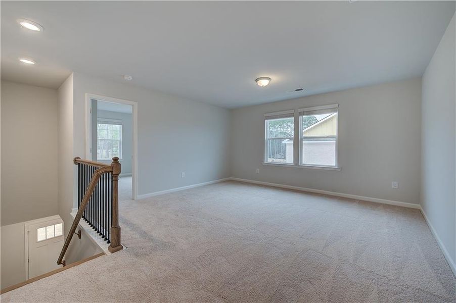 Spacious, unfurnished interior of a new home in Burchwood, Stockbridge (Image 20).