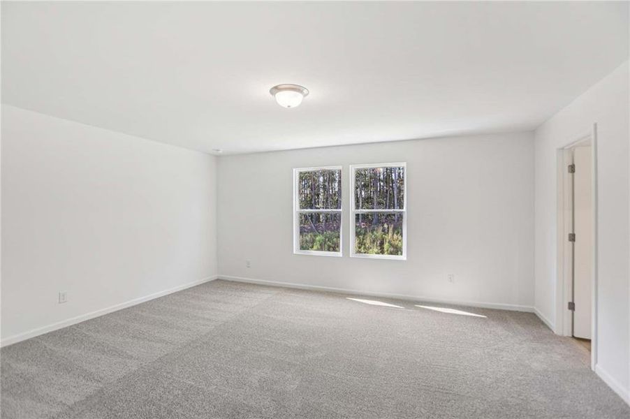 Spacious, unfurnished interior of a new home in The Pointe at Heron Bay, Locust Grove (Image 28).