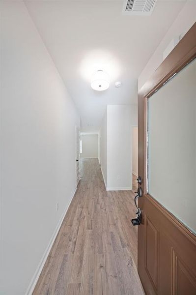 Spacious, unfurnished interior of a new home in , Dahlonega (Image 10).