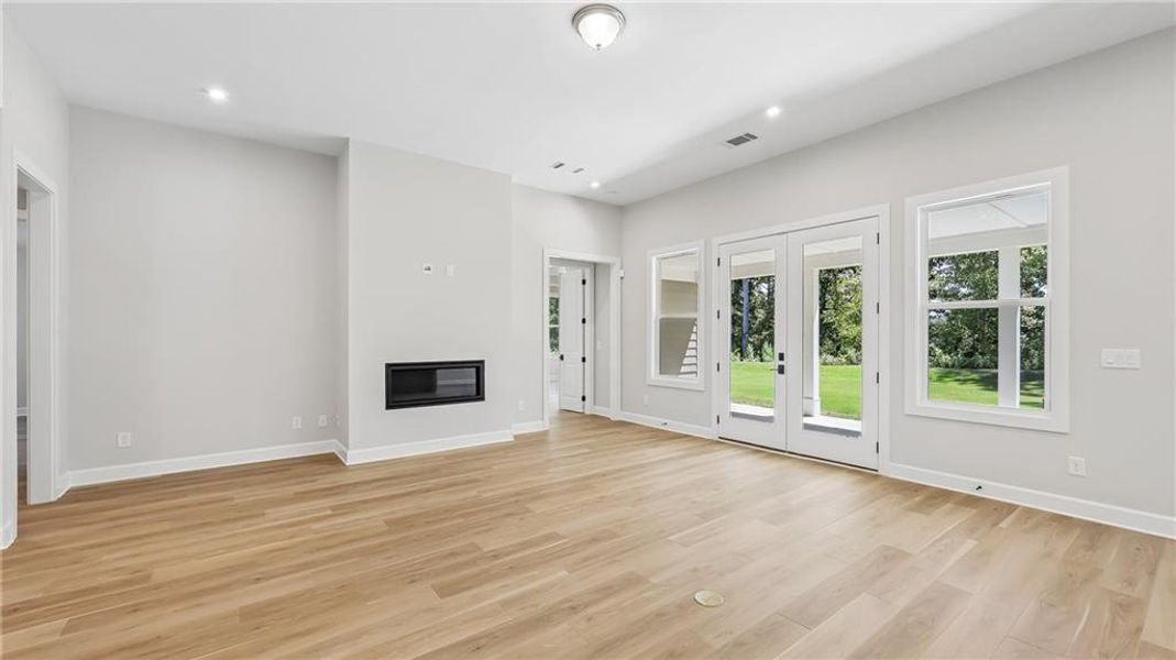 Spacious, unfurnished interior of a new home in Cresswind Georgia at Twin Lakes, Hoschton (Image 42).