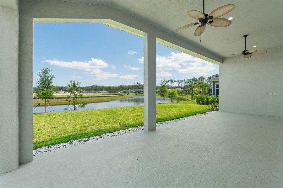 Covered Lanai w/2 Ceiling Fans