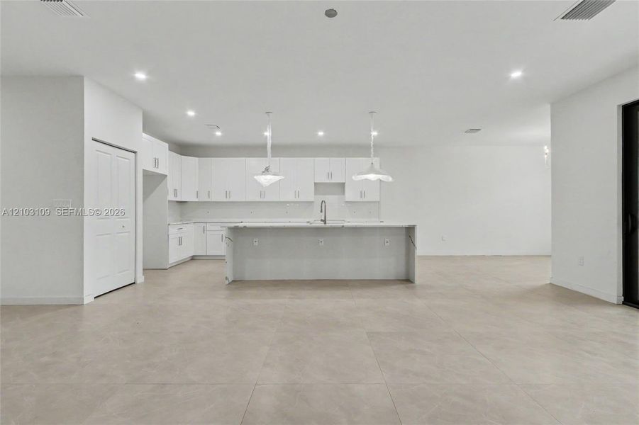 Spacious, unfurnished interior of a new home in , Oakland Park (Image 23). Spacious, unfurnished interior of a new home in , Oakland Park (Image 23).
