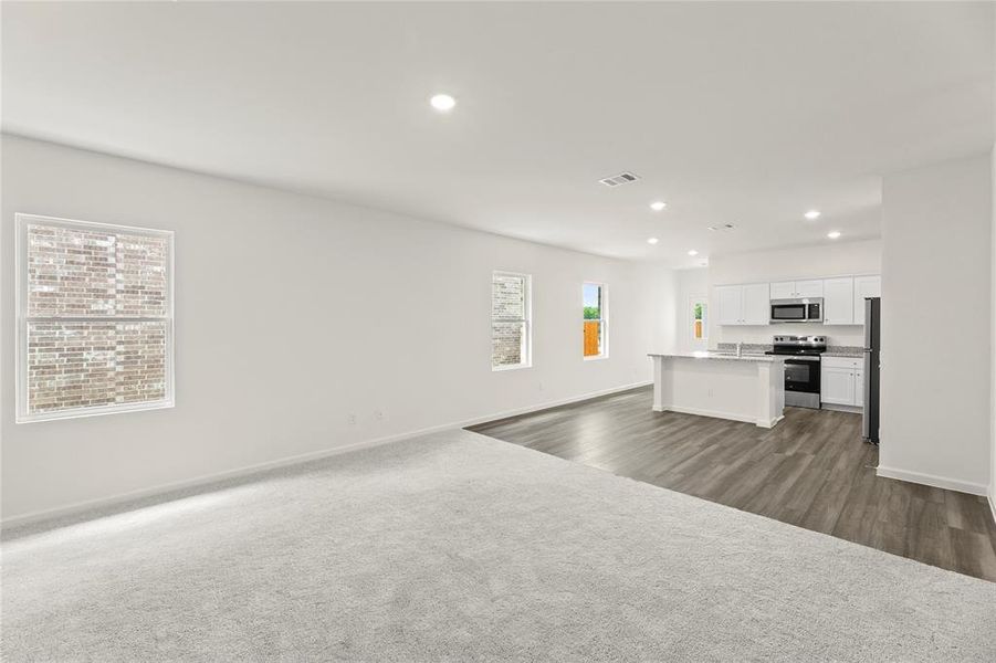 06. 108 Connecticut - Family 06. 108 Connecticut - Family