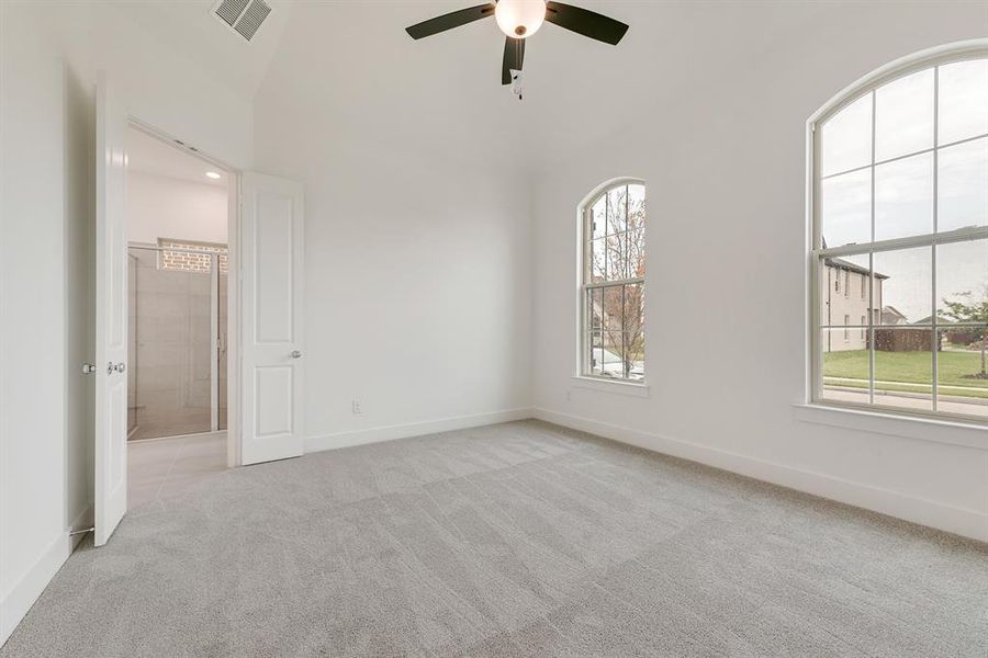 Spacious, unfurnished interior of a new home in Edgewater, Royse City (Image 30). Spacious, unfurnished interior of a new home in Edgewater, Royse City (Image 30).
