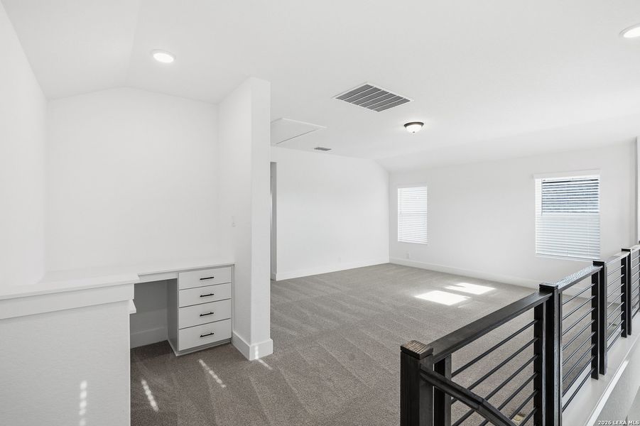 Spacious, unfurnished interior of a new home in Prominence, San Antonio (Image 26).