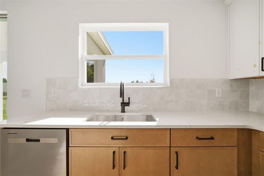 Close-up of interior finishes inside a home in Fieldstone, Plant City (Image 20).