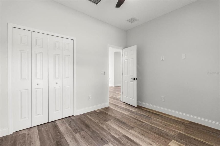 Spacious, unfurnished interior of a new home in , Citrus Springs (Image 13).