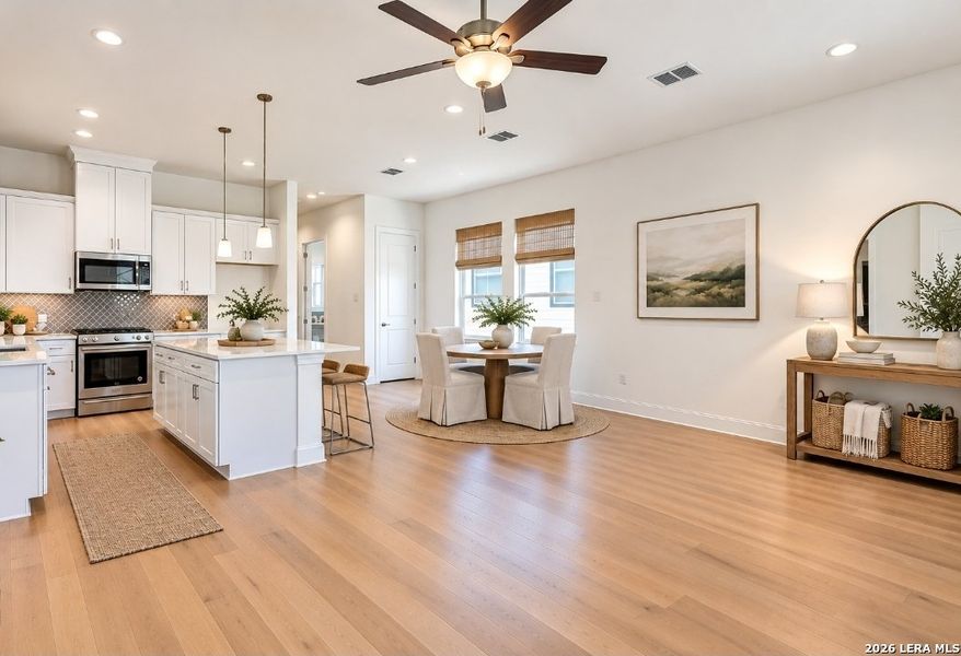 Furnished interior view inside a new home in Town Creek, New Braunfels (Image 16). Furnished interior view inside a new home in Town Creek, New Braunfels (Image 16).