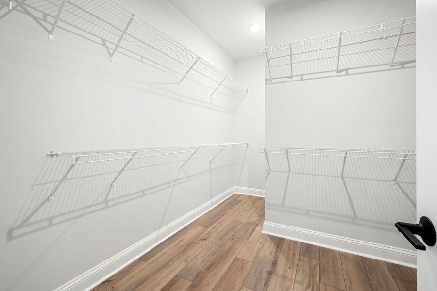 Spacious, unfurnished interior of a new home in Heartwood, Richmond Hill (Image 24).