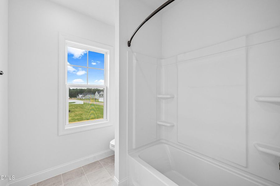 29 -154 Tennyson Dr_ Interior